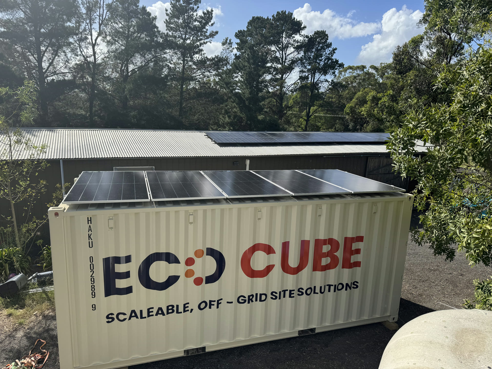 Eco Cube storage unit with rooftop solar